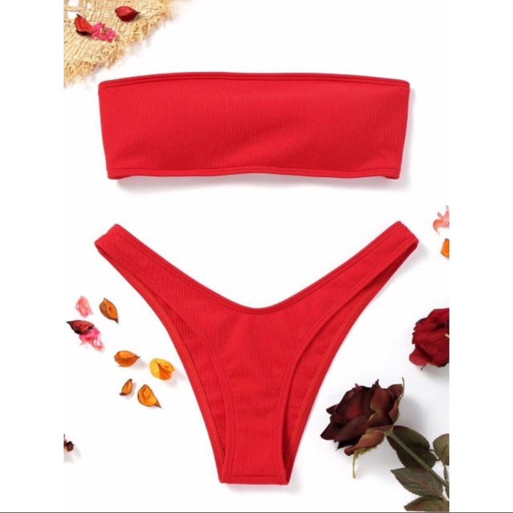 Red Bandeau / High Cut Bikini 🔥
